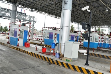 Trạm thu phí BOT Cai Lậy "xả" cả hai chiều