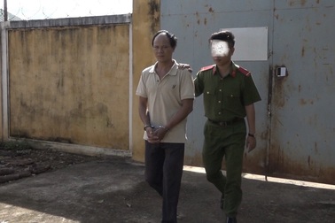 Truy đuổi kẻ trộm xe máy, phát hiện cả kho xe máy bị trộm