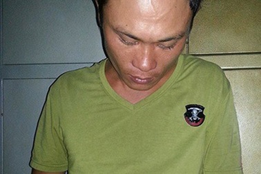 Bắt “nóng” tên cướp giật điện thoại iPhone trên phố