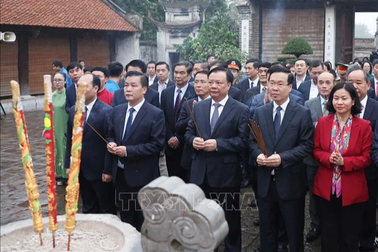 Chủ tịch nước Võ Văn Thưởng dâng hương tưởng niệm Đức vua An Dương Vương