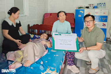 Hi vọng đến với người phụ nữ 62 tuổi mang hình hài của trẻ