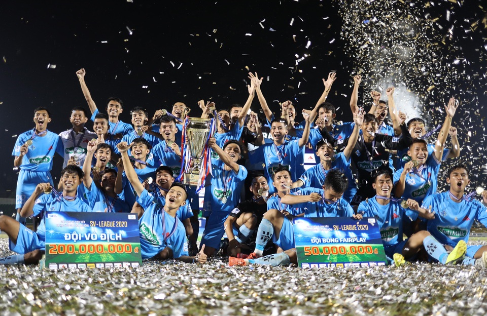 Đội vô địch SV-League 2020 nhận thêm niềm vui - 1 Đội vô địch SV-League 2020 nhận thêm niềm vui - 1