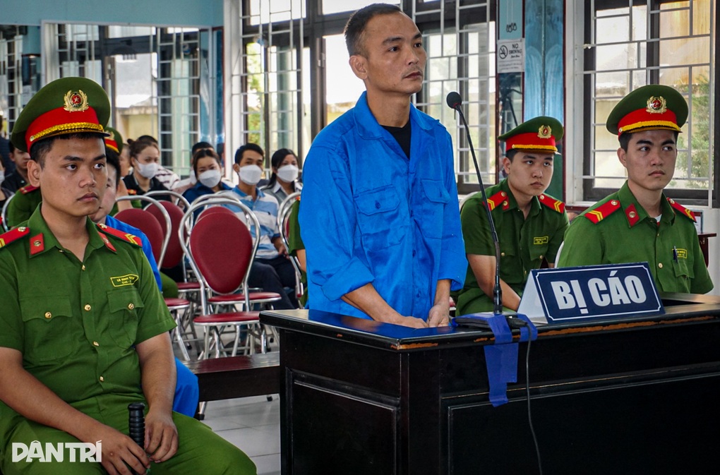 Đánh nữ gác chắn đường sắt vì bị nhắc nhở, 3 bị cáo lãnh án tù - 1 Đánh nữ gác chắn đường sắt vì bị nhắc nhở, 3 bị cáo lãnh án tù - 1