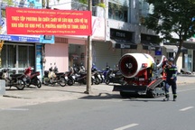 Robot chữa cháy diễn tập sự cố hỏa hoạn tại khu Mả Lạng TPHCM