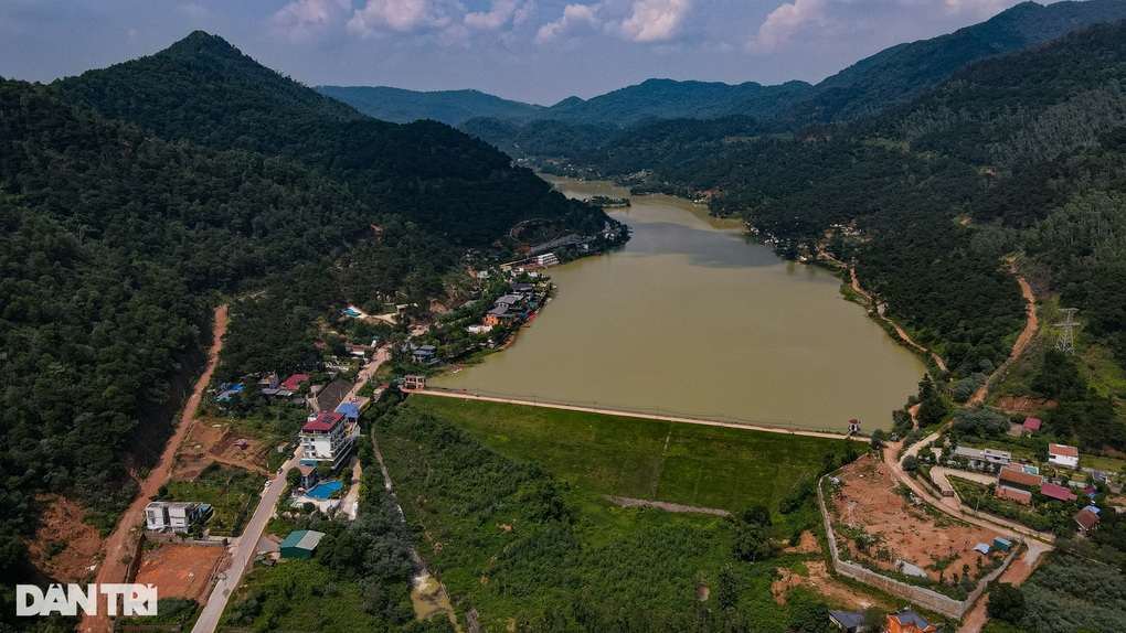 Xẻ thịt đất rừng ở Sóc Sơn: Quy hoạch chồng lấn, khó xử lý? - 1 Xẻ thịt đất rừng ở Sóc Sơn: Quy hoạch chồng lấn, khó xử lý? - 1