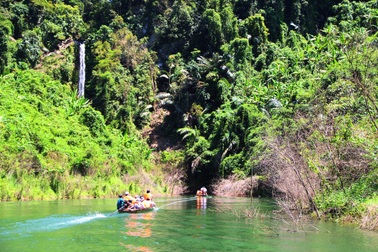 “Mục sở thị” nhiều thắng cảnh hấp dẫn ở Hương Trà