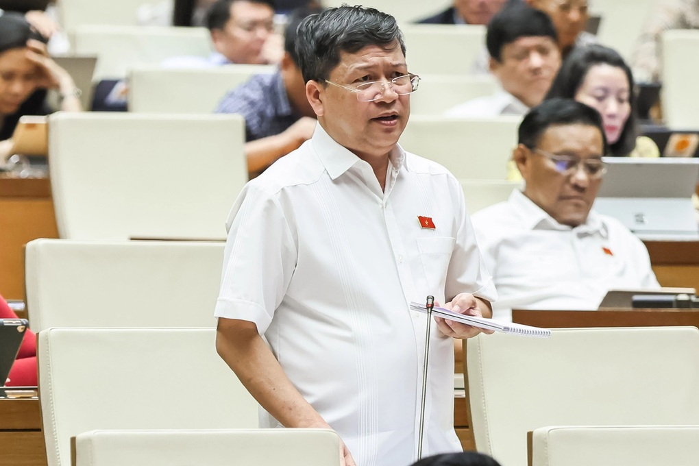 ĐBQH lo Trung tâm tài chính quốc tế ở Việt Nam “không câu được cá mập” - 3 ĐBQH lo Trung tâm tài chính quốc tế ở Việt Nam “không câu được cá mập” - 3