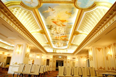 Những tòa nhà dát vàng nổi tiếng nhất Việt Nam