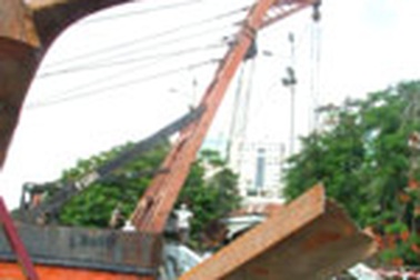 Khởi kiện chủ tàu đâm sập cầu dẫn phà Thủ Thiêm