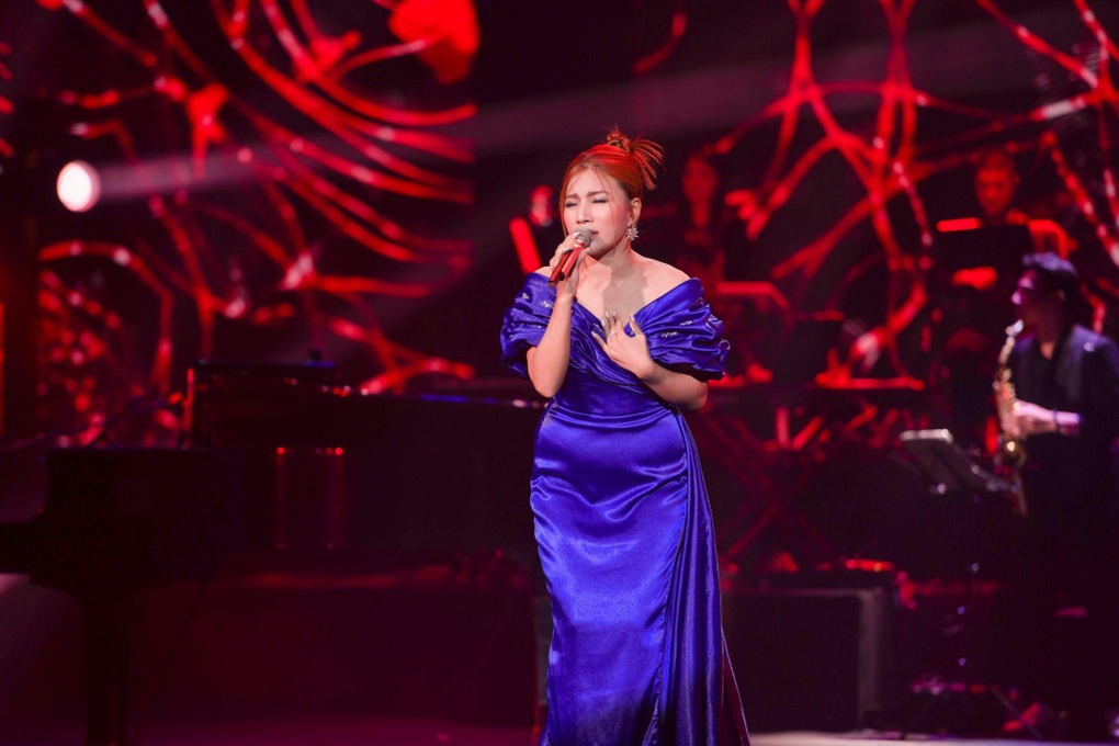 Tuổi U80, Elvis Phương vẫn nhảy máu lửa, vui tính như thanh niên - 2 Tuổi U80, Elvis Phương vẫn nhảy máu lửa, vui tính như thanh niên - 2