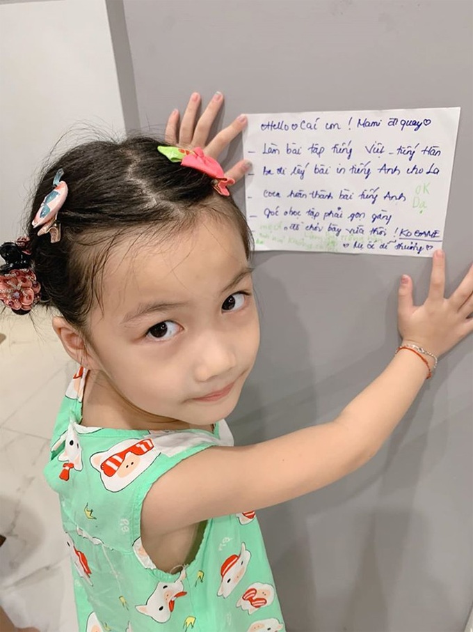 Ốc Thanh Vân bận đi làm nhưng vẫn khiến con răm rắp làm theo mọi việc chỉ nhờ lời nhắn trên giấy - Ảnh 2. Ốc Thanh Vân bận đi làm nhưng vẫn khiến con răm rắp làm theo mọi việc chỉ nhờ lời nhắn trên giấy - Ảnh 2.