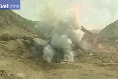 Peru thiêu hủy pháo hoa lậu đỏ rực một góc trời