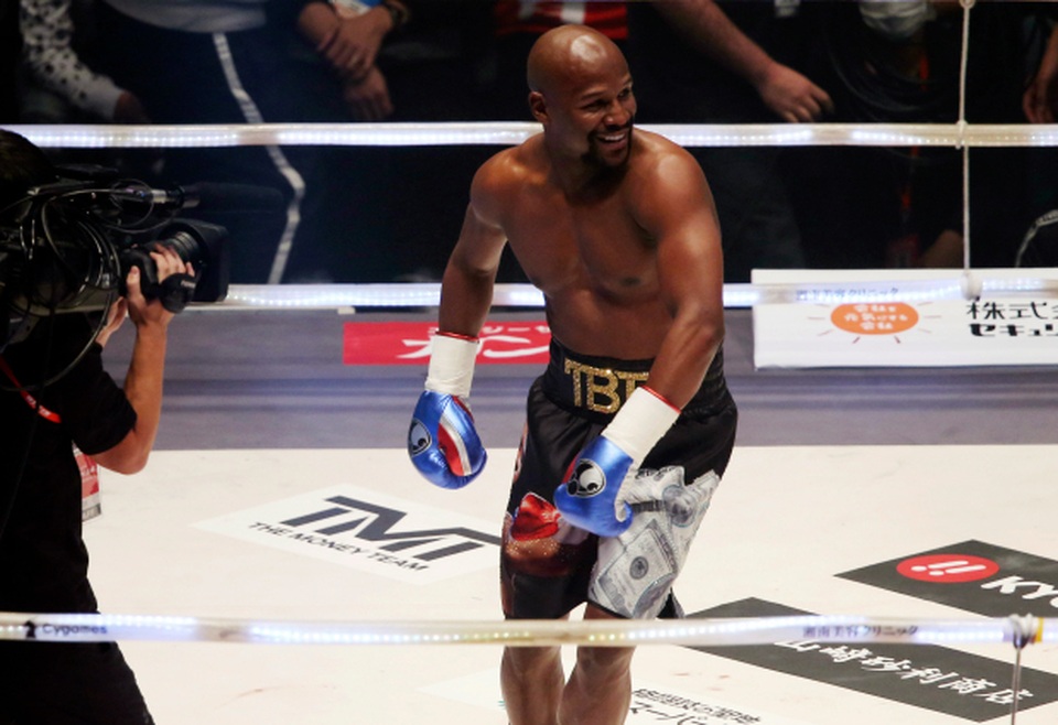 Ba lần đấm võ sĩ Nhật Bản ngã dúi dụi, Mayweather vẫn tự nhận thất bại - 2 Ba lần đấm võ sĩ Nhật Bản ngã dúi dụi, Mayweather vẫn tự nhận thất bại - 2