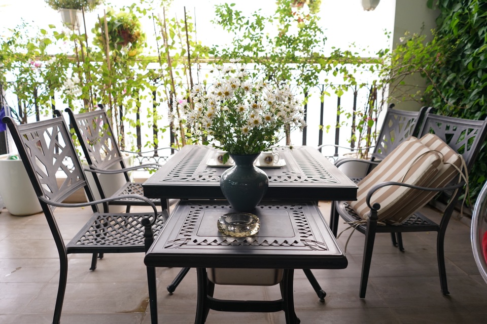 Những căn penthouse sang trọng, với khu vườn trên mây đẹp mê ở Hà Nội - 8 Những căn penthouse sang trọng, với khu vườn trên mây đẹp mê ở Hà Nội - 8