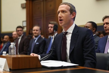 Mark Zuckerberg thừa nhận “Facebook đang bị mất lòng tin”