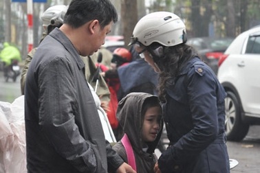 Đầu năm mới, bé uể oải, không muốn vào lớp 