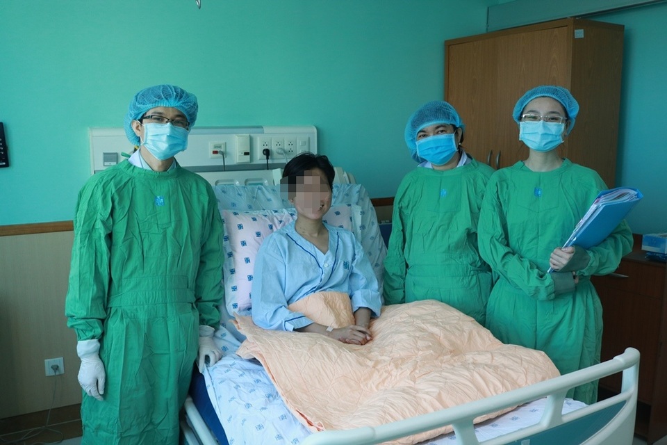 Mẹ dành quả thận tốt nhất để hiến cho con gái - 2 Mẹ dành quả thận tốt nhất để hiến cho con gái - 2