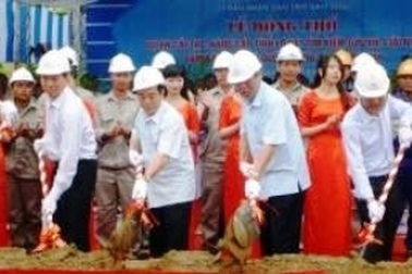 Cải tạo, nâng cấp đường phòng chống lũ lụt, cứu nạn 487