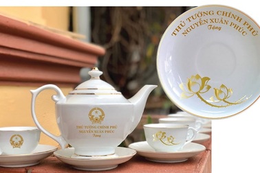 Phạt doanh nghiệp kinh doanh gốm sứ in tên Chủ tịch nước, Thủ tướng trên sản phẩm