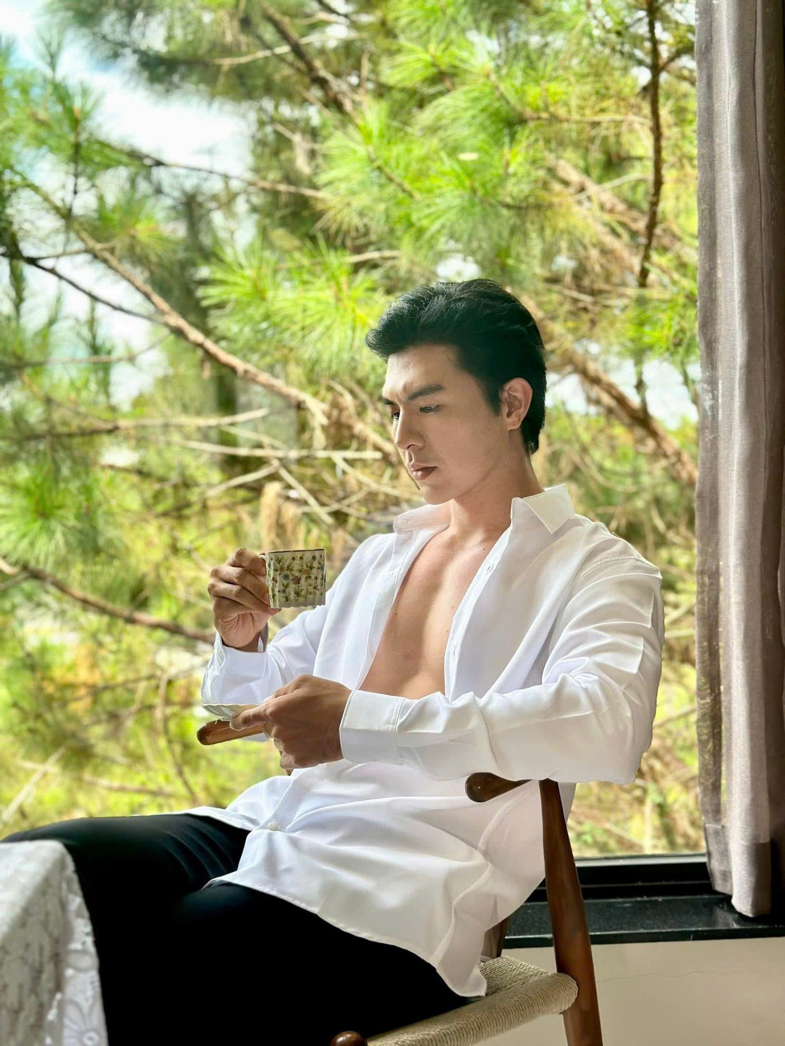 Vẻ đẹp cuốn hút, cơ bắp cuồn cuộn của mỹ nam phản diện Mưa đỏ - 15