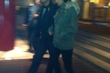 Lê Minh và vợ trẻ công khai xuất hiện bên nhau