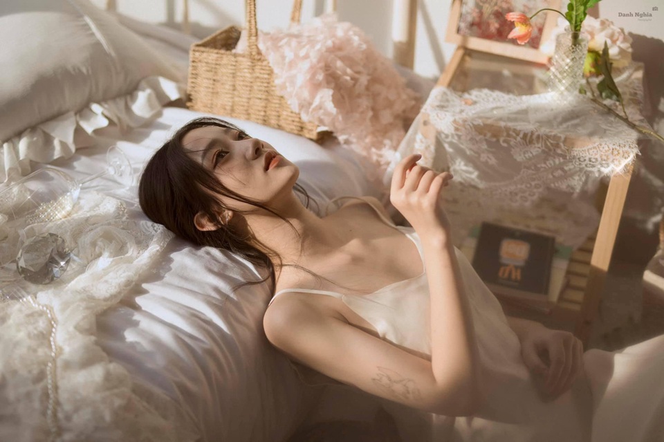 Ngẩn ngơ trước vẻ đẹp mong manh của nàng thơ Đà Lạt - 11 Ngẩn ngơ trước vẻ đẹp mong manh của nàng thơ Đà Lạt - 11