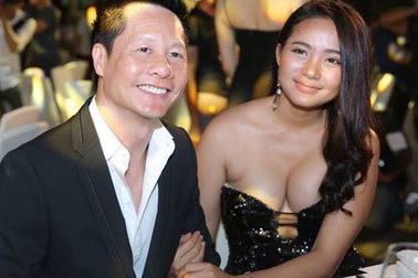 Đại gia Đức An hé lộ cuộc sống hôn nhân với chân dài miền Tây kém 26 tuổi