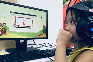 Lúng túng học trực tuyến mùa dịch Covid-19