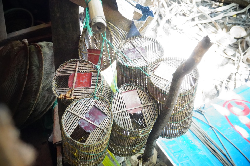 Người Sài Gòn bất đắc dĩ sống mòn dưới gầm cầu - 8 Người Sài Gòn bất đắc dĩ sống mòn dưới gầm cầu - 8