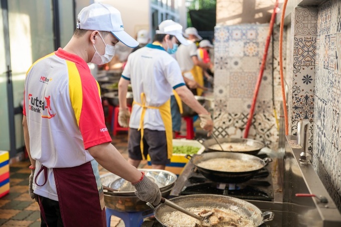 Bữa cơm yêu thương - Chia sẻ để gần nhau hơn - Ảnh 14.