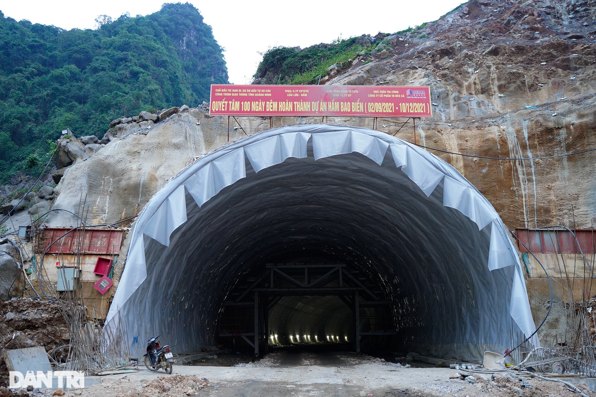 Bên trong đại công trường xây dựng hầm bao biển lớn nhất Việt Nam - 1 Bên trong đại công trường xây dựng hầm bao biển lớn nhất Việt Nam - 1