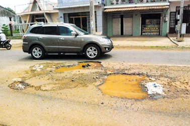 Thủ tướng yêu cầu bố trí vốn nâng cấp đường vận chuyển bauxite