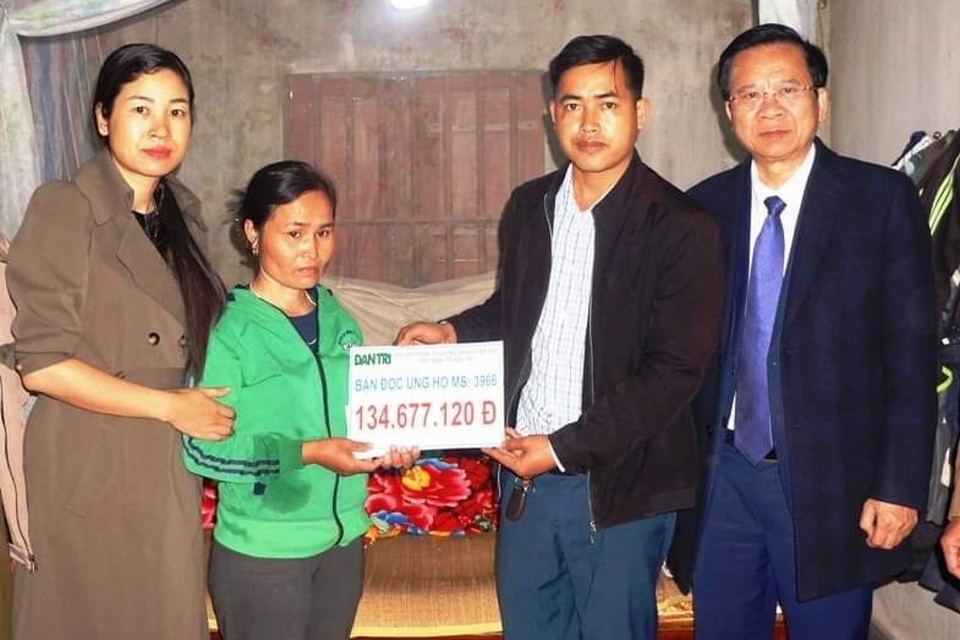 Xúc động tấm lòng bạn đọc giúp đỡ cậu bé nằm liệt 15 năm hơn 130 triệu đồng - 1 Xúc động tấm lòng bạn đọc giúp đỡ cậu bé nằm liệt 15 năm hơn 130 triệu đồng - 1