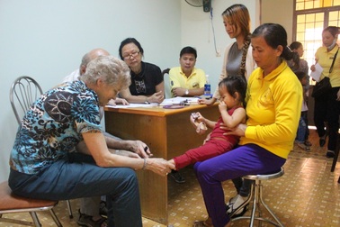 Đắk Lắk: Trẻ bị dị tật cơ xương khớp – sẹo bỏng có cơ hội được phẫu thuật miễn phí