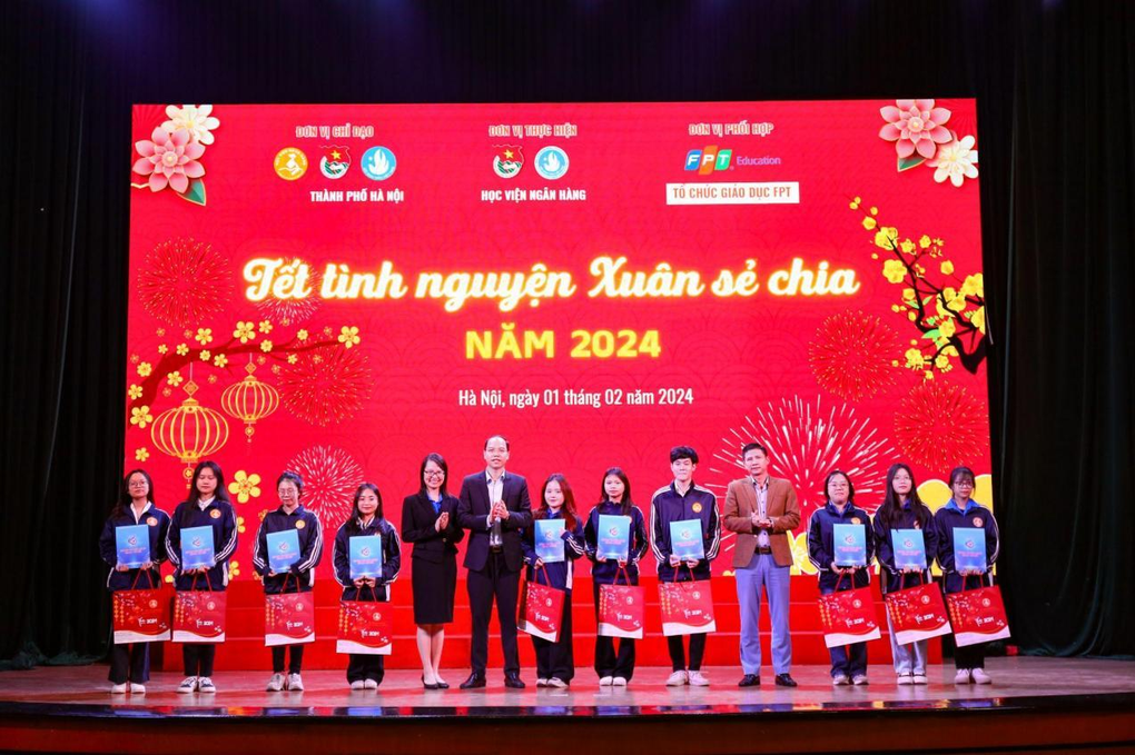 Học sinh, sinh viên toàn quốc tham gia hoạt động thiện nguyện dịp Tết - 2 Học sinh, sinh viên toàn quốc tham gia hoạt động thiện nguyện dịp Tết - 2