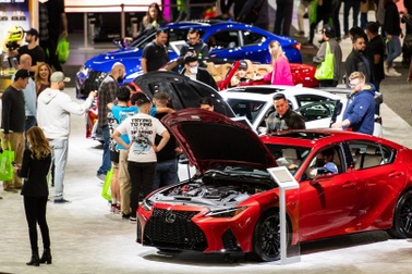 Triển lãm ô tô vẫn quan trọng, phần nào ảnh hưởng tới quyết định mua xe