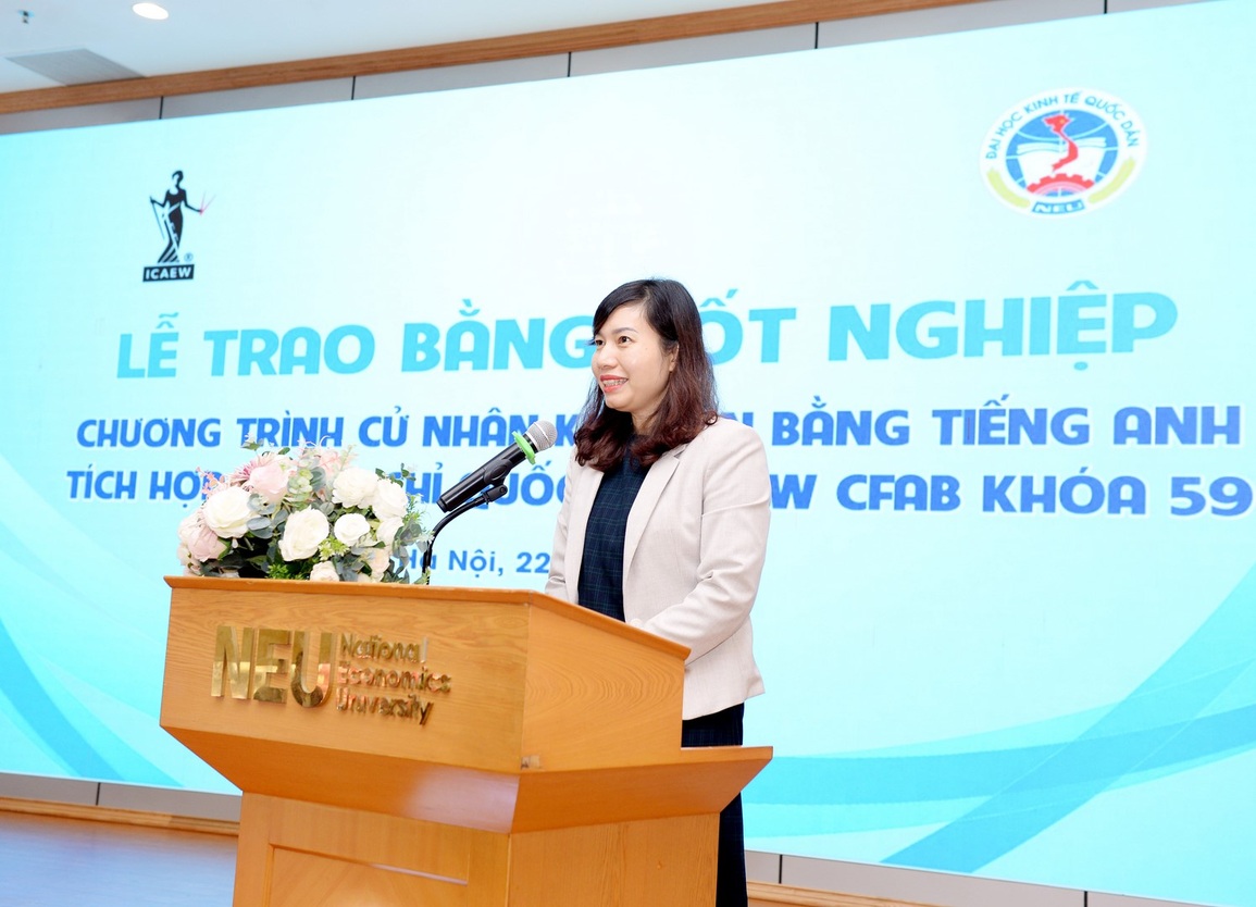NEU trao bằng tốt nghiệp cho khóa đầu tiên tích hợp chứng chỉ quốc tế ICAEW CFAB - 3 NEU trao bằng tốt nghiệp cho khóa đầu tiên tích hợp chứng chỉ quốc tế ICAEW CFAB - 3