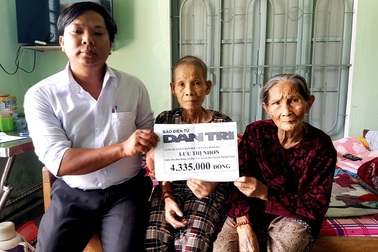 “Nhờ tấm lòng của bạn đọc, tôi nhận nhiều quà và chia sẻ cho bà con hàng xóm”