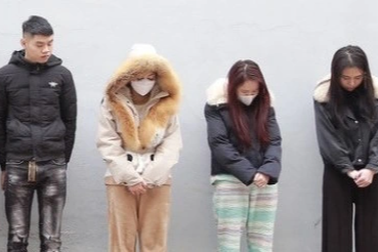 Giả danh nhân viên ngân hàng lừa đảo chiếm đoạt tiền của hàng trăm người