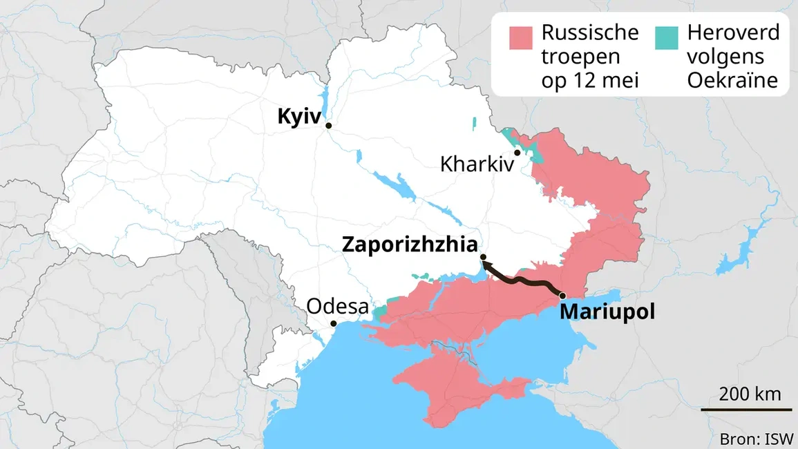 Người đàn ông Ukraine đi bộ 220km thoát khỏi chảo lửa Mariupol - 2 Người đàn ông Ukraine đi bộ 220km thoát khỏi chảo lửa Mariupol - 2
