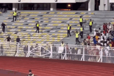 Bạo động ở giải vô địch Malaysia, nhiều người bị bắt