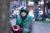 Thu nhập bấp bênh, lao động trên nền tảng số đóng BHXH bắt buộc thế nào?