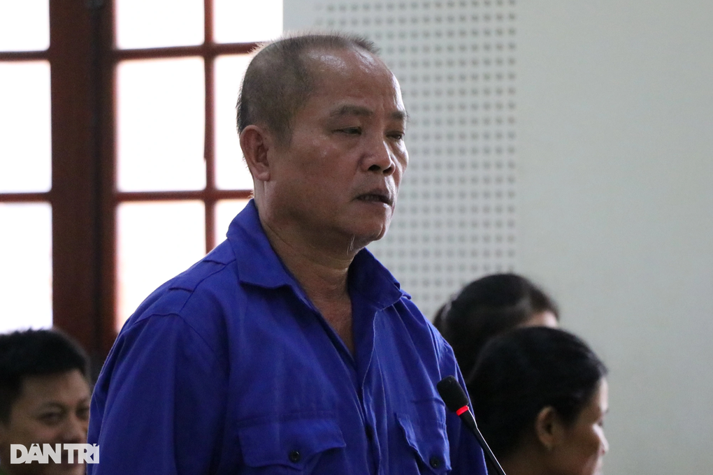 Hàng xóm nói chuyện bằng dao, 2 cha con thành kẻ giết người - 2 Hàng xóm nói chuyện bằng dao, 2 cha con thành kẻ giết người - 2