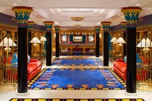 Choáng ngợp khách sạn 7 sao dát vàng 24k xa xỉ bậc nhất ở Dubai