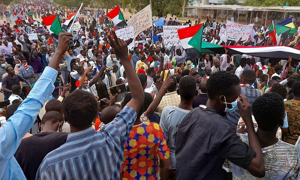Quân đội Sudan đảo chính, Thủ tướng bị quản thúc - 1 Quân đội Sudan đảo chính, Thủ tướng bị quản thúc - 1