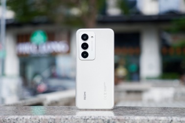 Đánh giá REDMI 15: Màn hình lớn, pin khỏe nhưng thiếu kết nối 5G