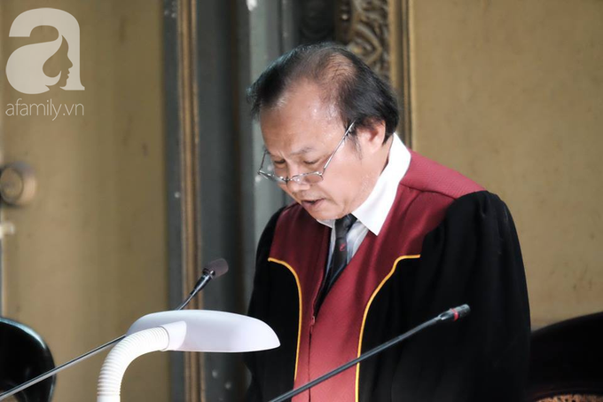 Những điều đặc biệt về vị chủ tọa trong phiên tòa vụ ly hôn nghìn tỷ của Trung Nguyên - Ảnh 4. Những điều đặc biệt về vị chủ tọa trong phiên tòa vụ ly hôn nghìn tỷ của Trung Nguyên - Ảnh 4.
