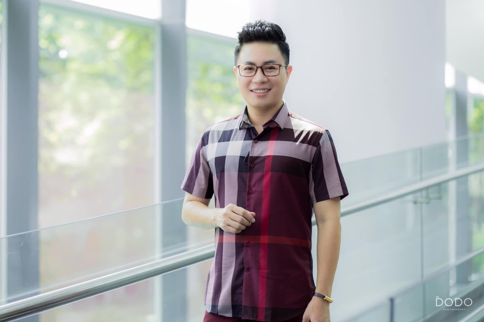 MC Lê Anh: “Nếu chọn làm bố đơn thân, tôi không cần ai chia sẻ với mình” - 2 MC Lê Anh: “Nếu chọn làm bố đơn thân, tôi không cần ai chia sẻ với mình” - 2