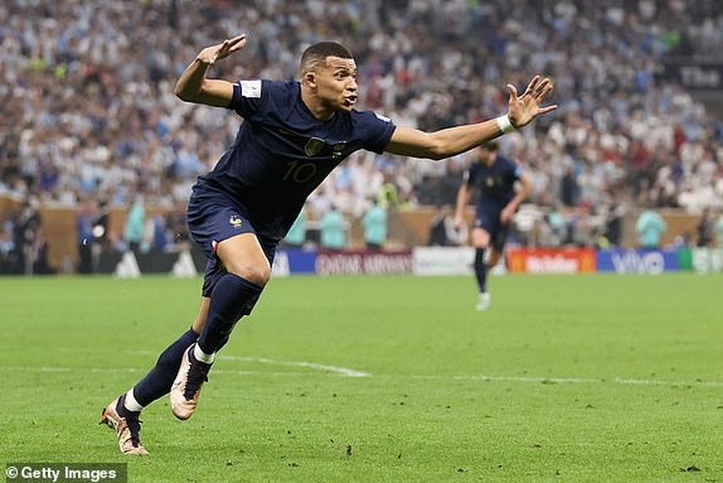 Cảm xúc vỡ òa của Messi và Argentina trong ngày vô địch World Cup - 7 Cảm xúc vỡ òa của Messi và Argentina trong ngày vô địch World Cup - 7