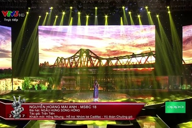 Mai Anh kết hợp cùng diva Hồng Nhung.